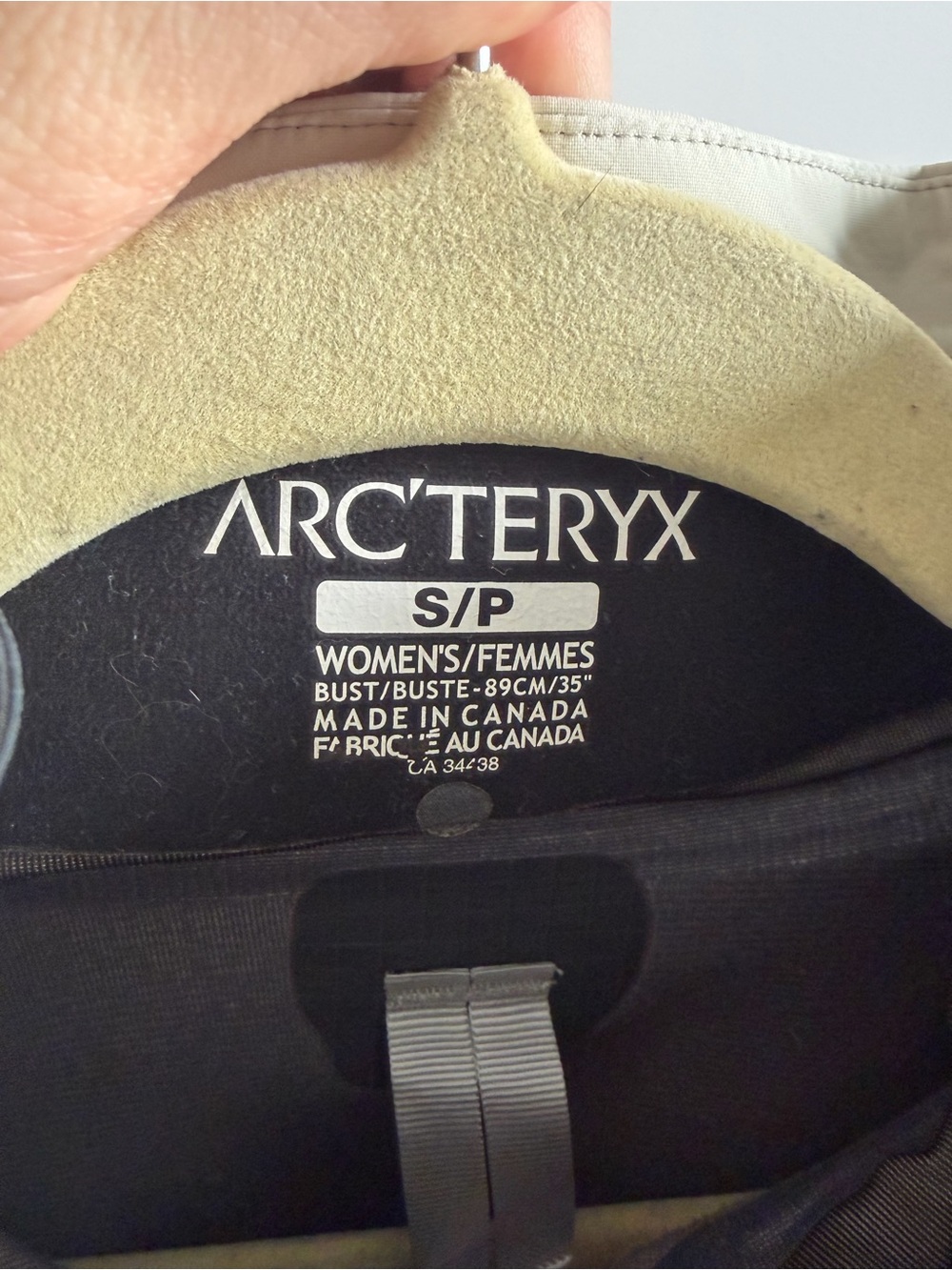 Arc'teryx Women's Vintage Stingray Jacket- Made in Canada - Picture 3 of 7